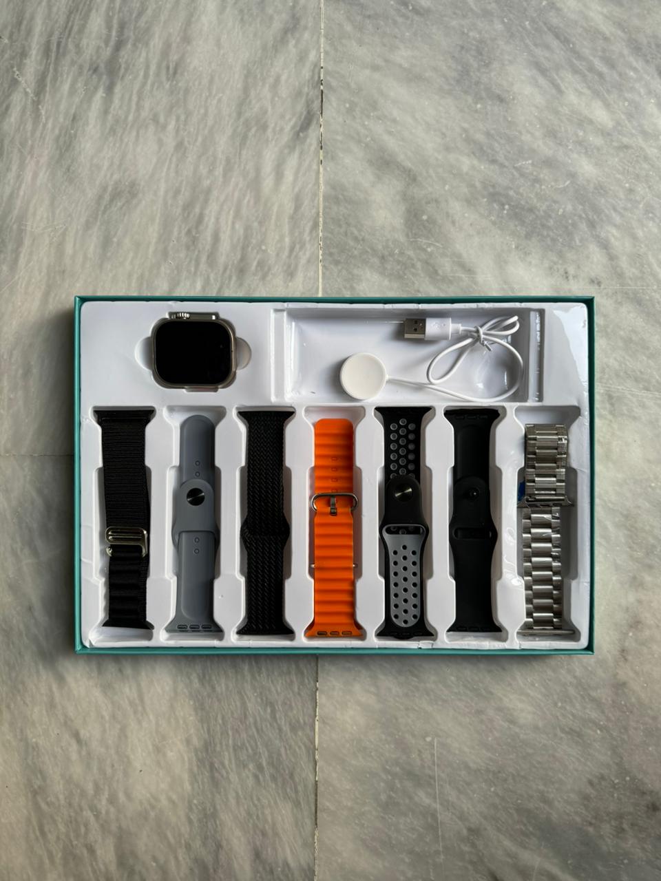 𝐂𝐫𝐨𝐰𝐧 𝟕 + 𝟏 𝐔𝐥𝐭𝐫𝐚 𝟐 𝐒𝐦𝐚𝐫𝐭 𝐖𝐚𝐭𝐜𝐡